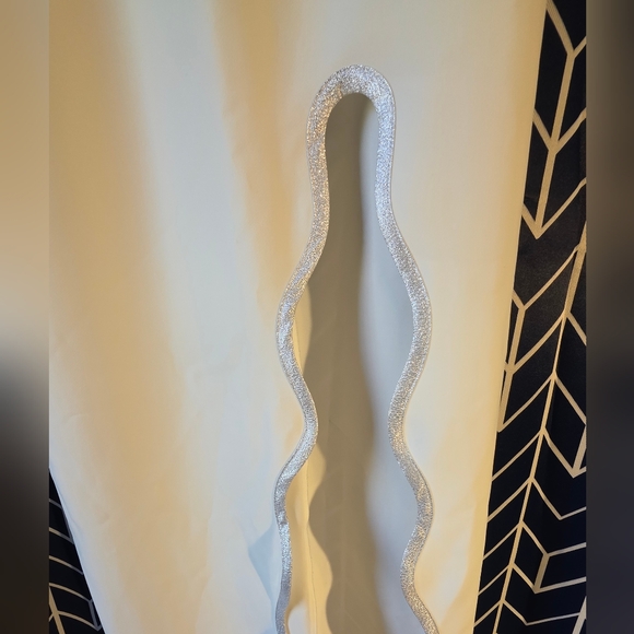 Strapless White Maxi Dress with Scalloped Front Slit Detail - Picture 3 of 7